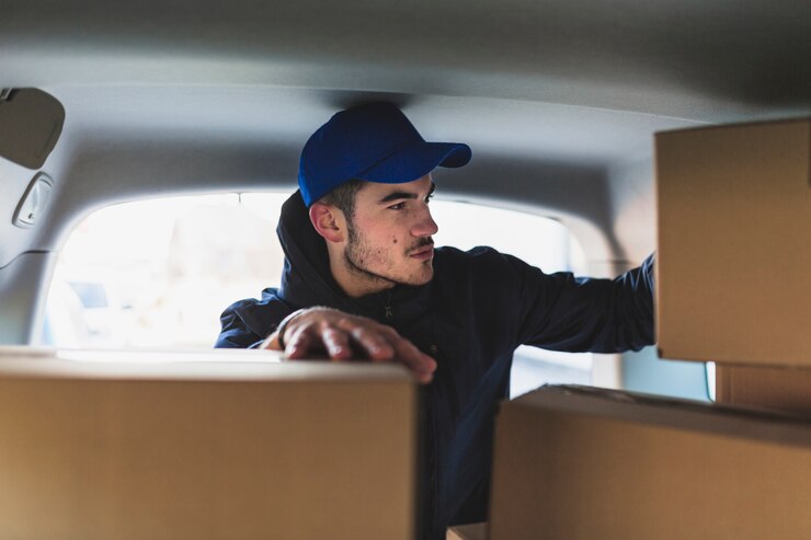 Movers And Packers In Sharjah - Bayut Movers